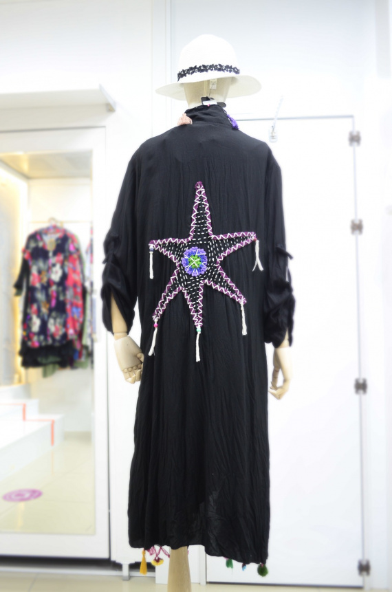 Siyah Zemin Renkli Etnik İşlemeli Otantik Kimono - Görsel 2